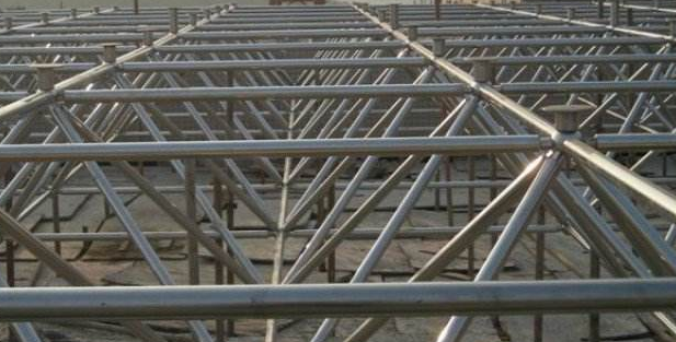 福建盘点螺栓球网架构件施工前的3方面考试事件